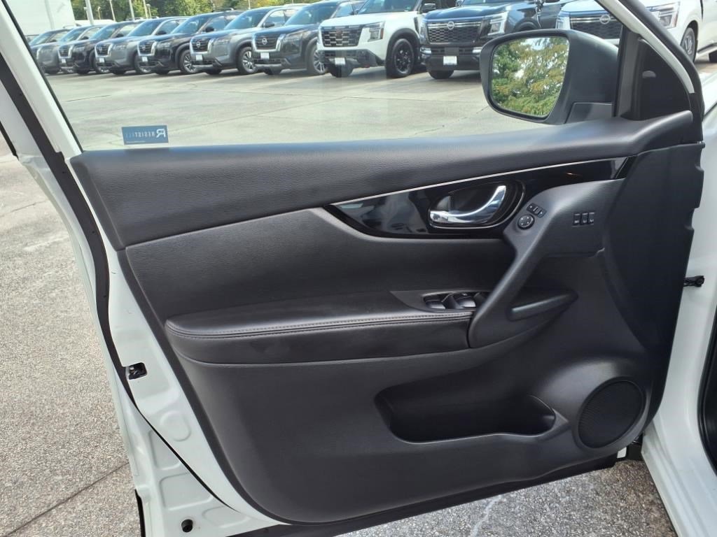 2022 Nissan Rogue Sport SV photo 14