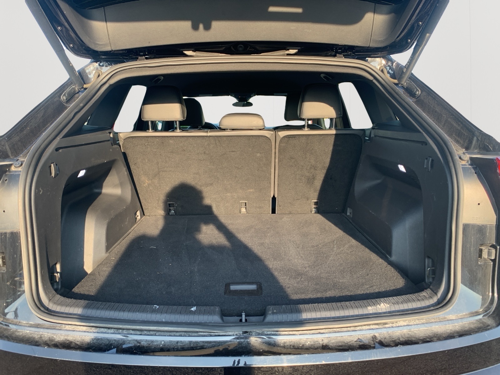 2024 Volkswagen Atlas Cross Sport SE Technology photo 27