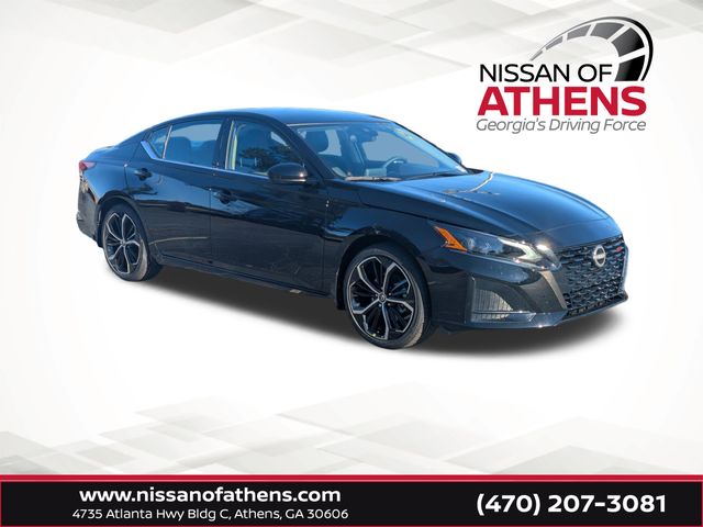 2025 Nissan Altima SR's photo