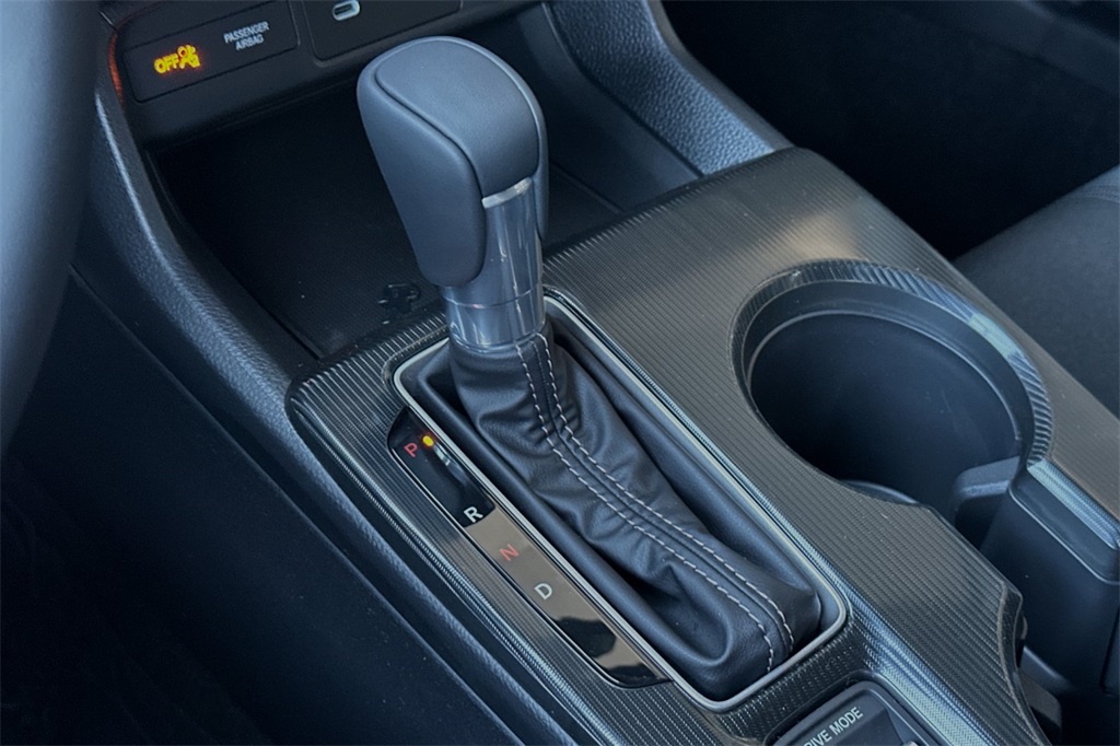 2025 Honda Civic Hatchback Sport photo 20