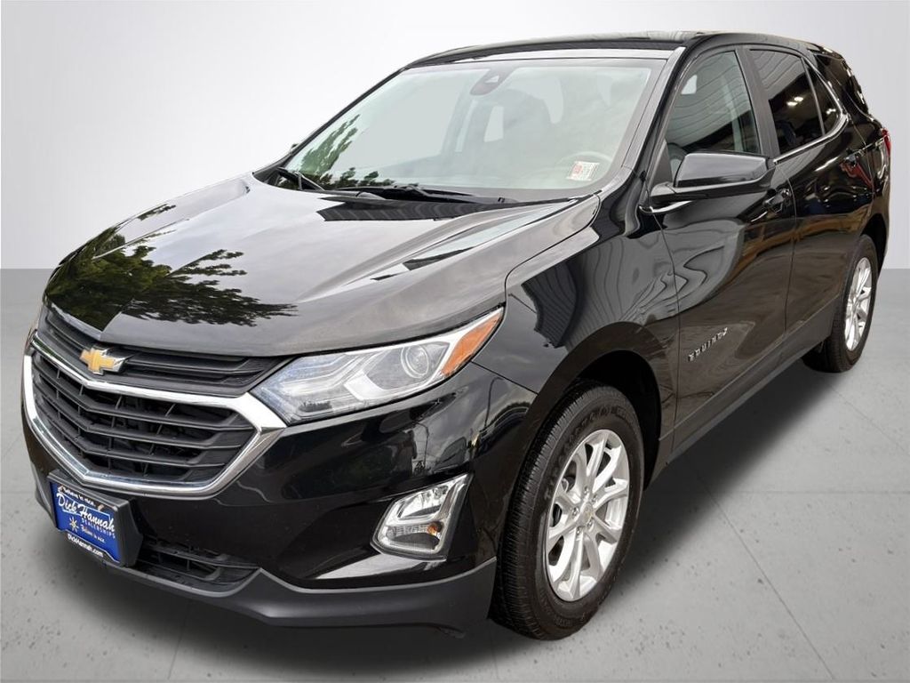 2021 Chevrolet Equinox LT photo 2