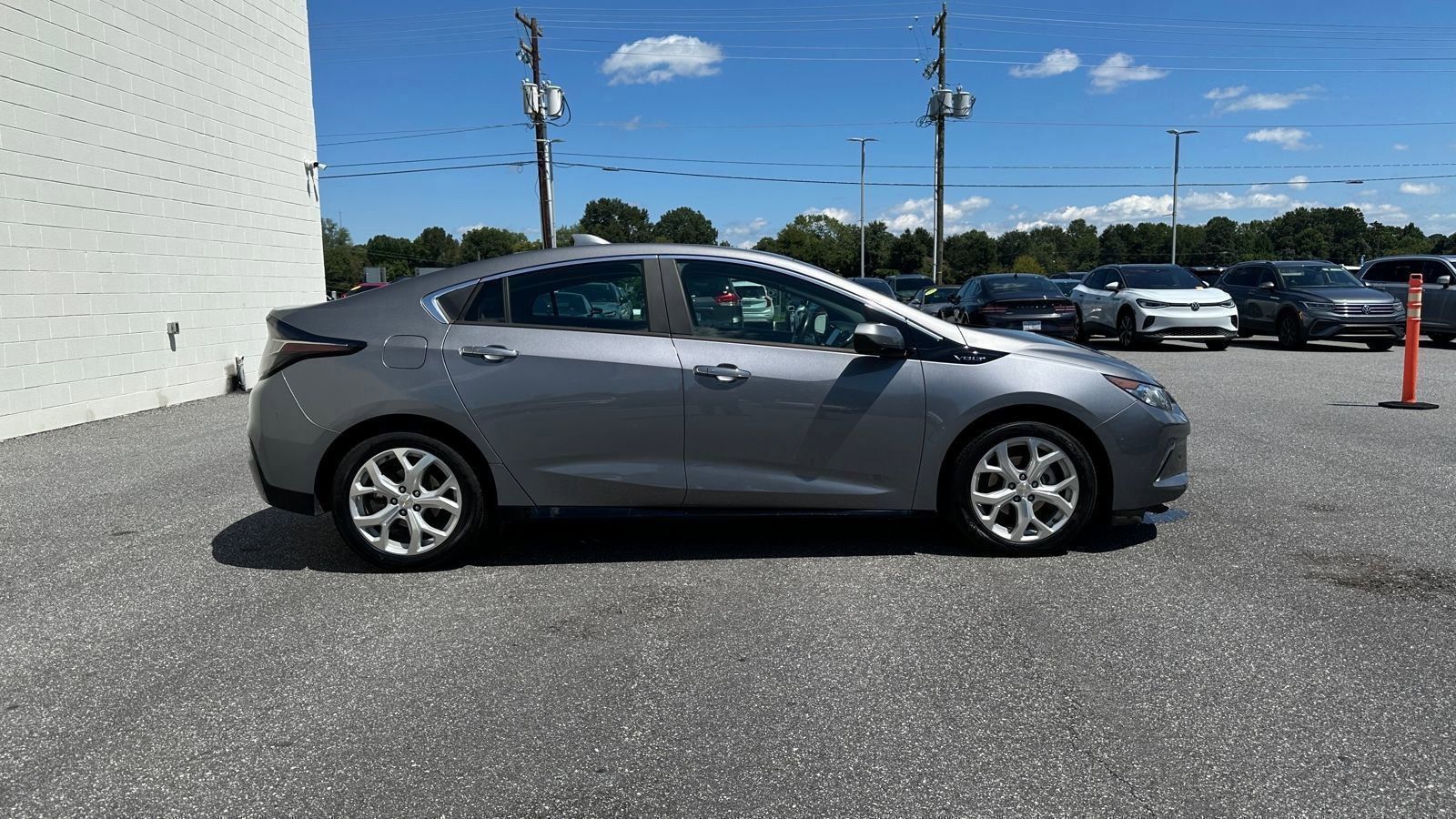 2018 Chevrolet Volt Premier photo 22