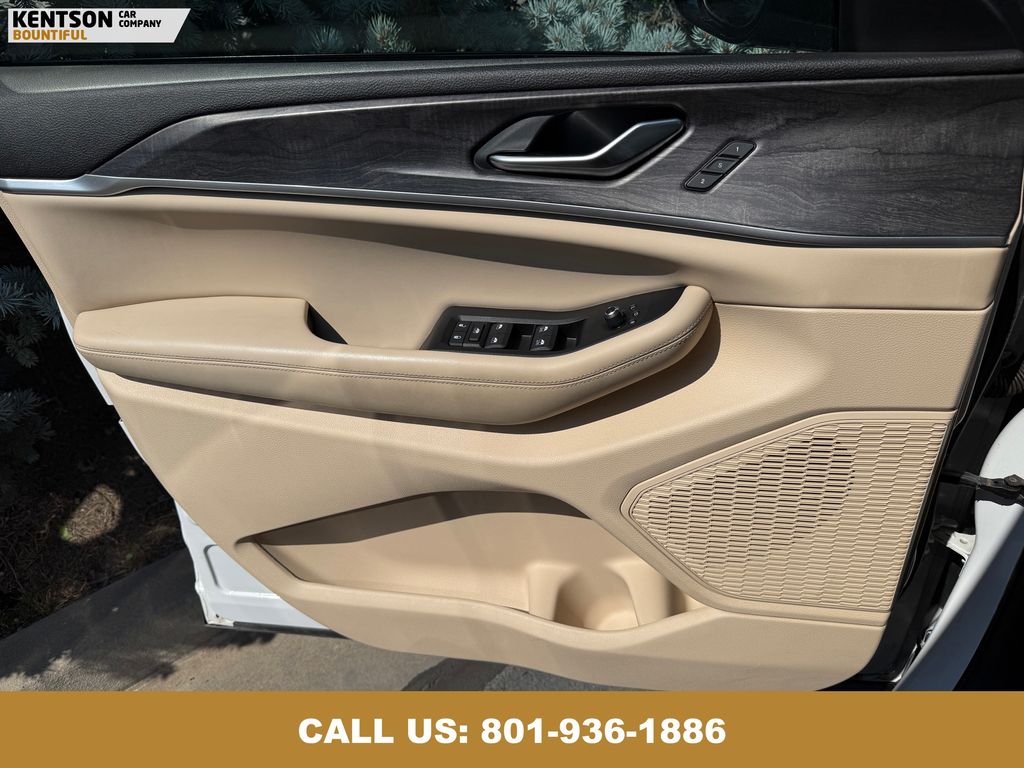 2024 Jeep Grand Cherokee Limited photo 18