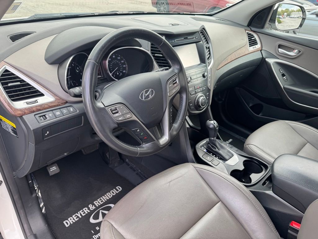 2017 Hyundai Santa Fe SE photo 12