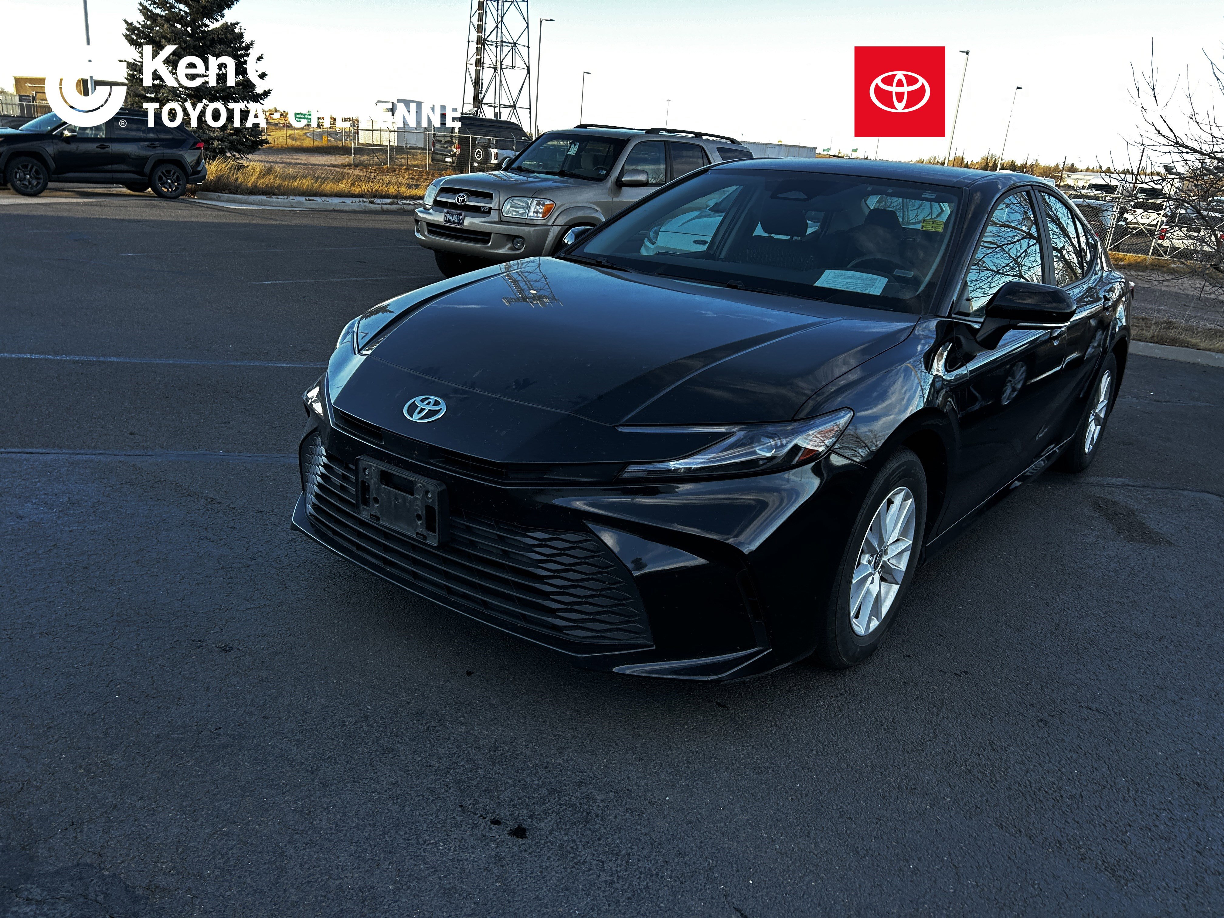 2025 Toyota Camry LE's photo