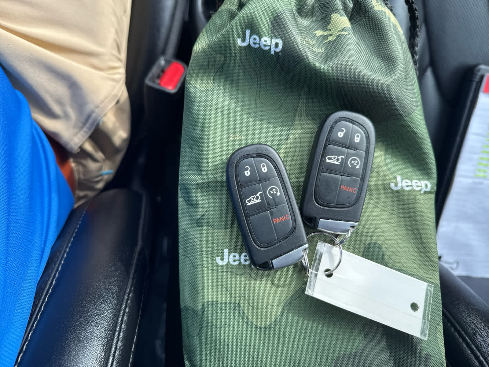 2023 Jeep Cherokee Altitude Lux photo 22