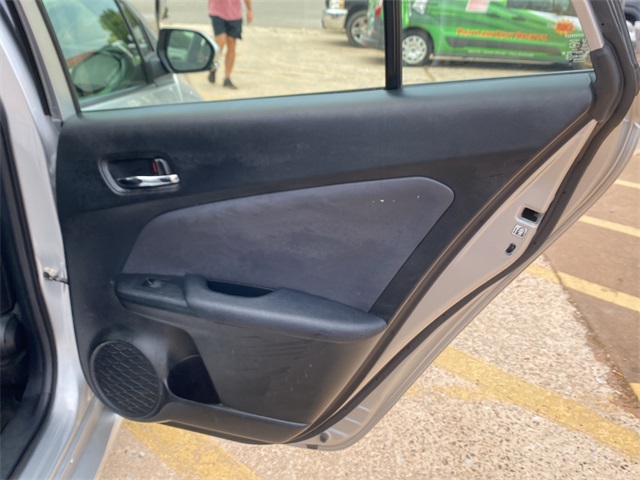 2022 Toyota Prius L photo 12