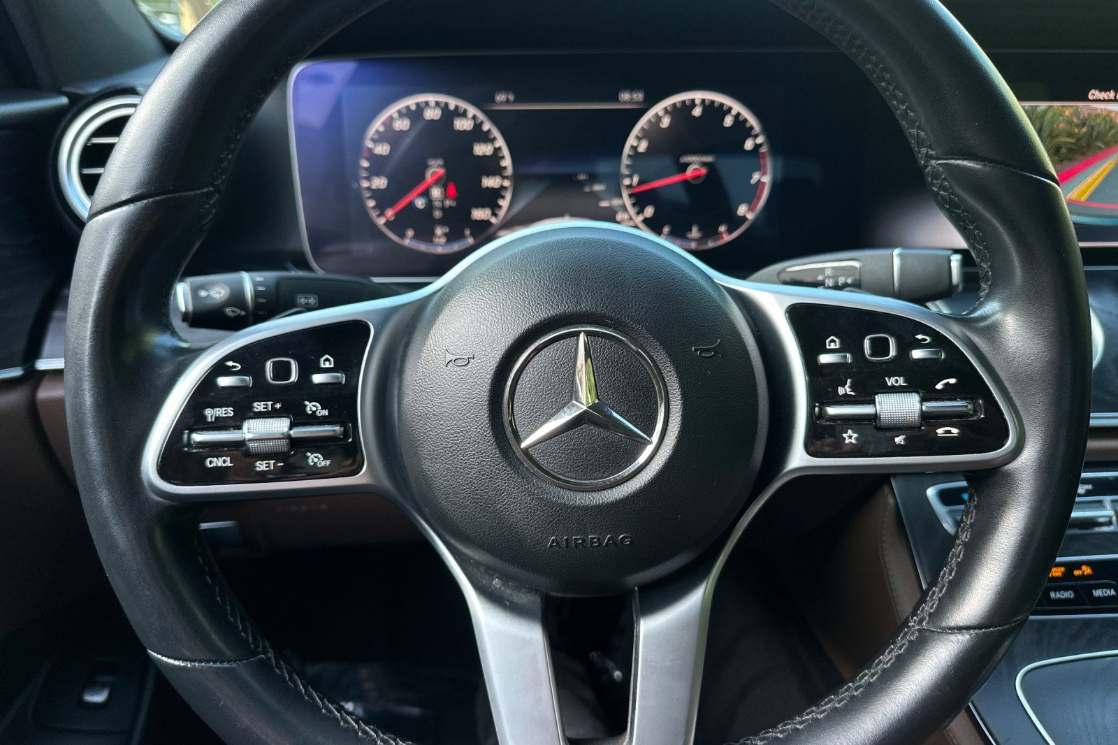 2020 Mercedes Benz E 350 Sedan photo 18