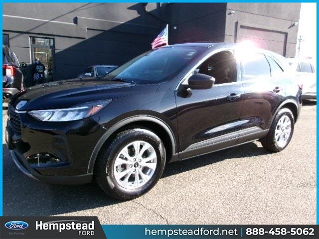 2023 Ford Escape Active's photo