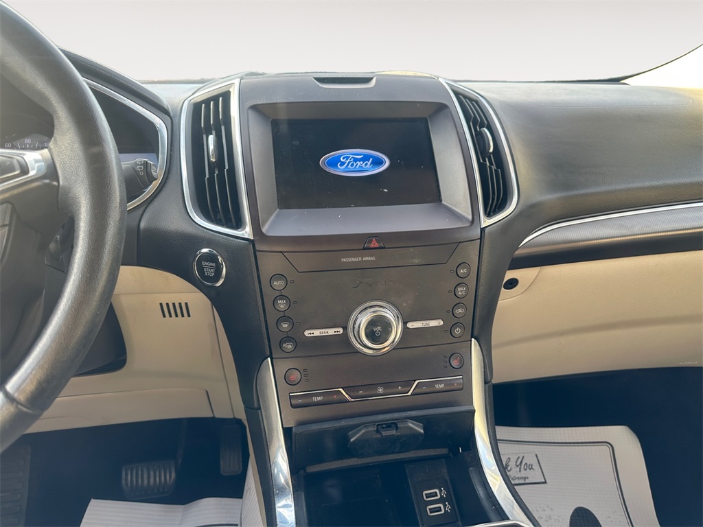 2020 Ford Edge Titanium photo 9