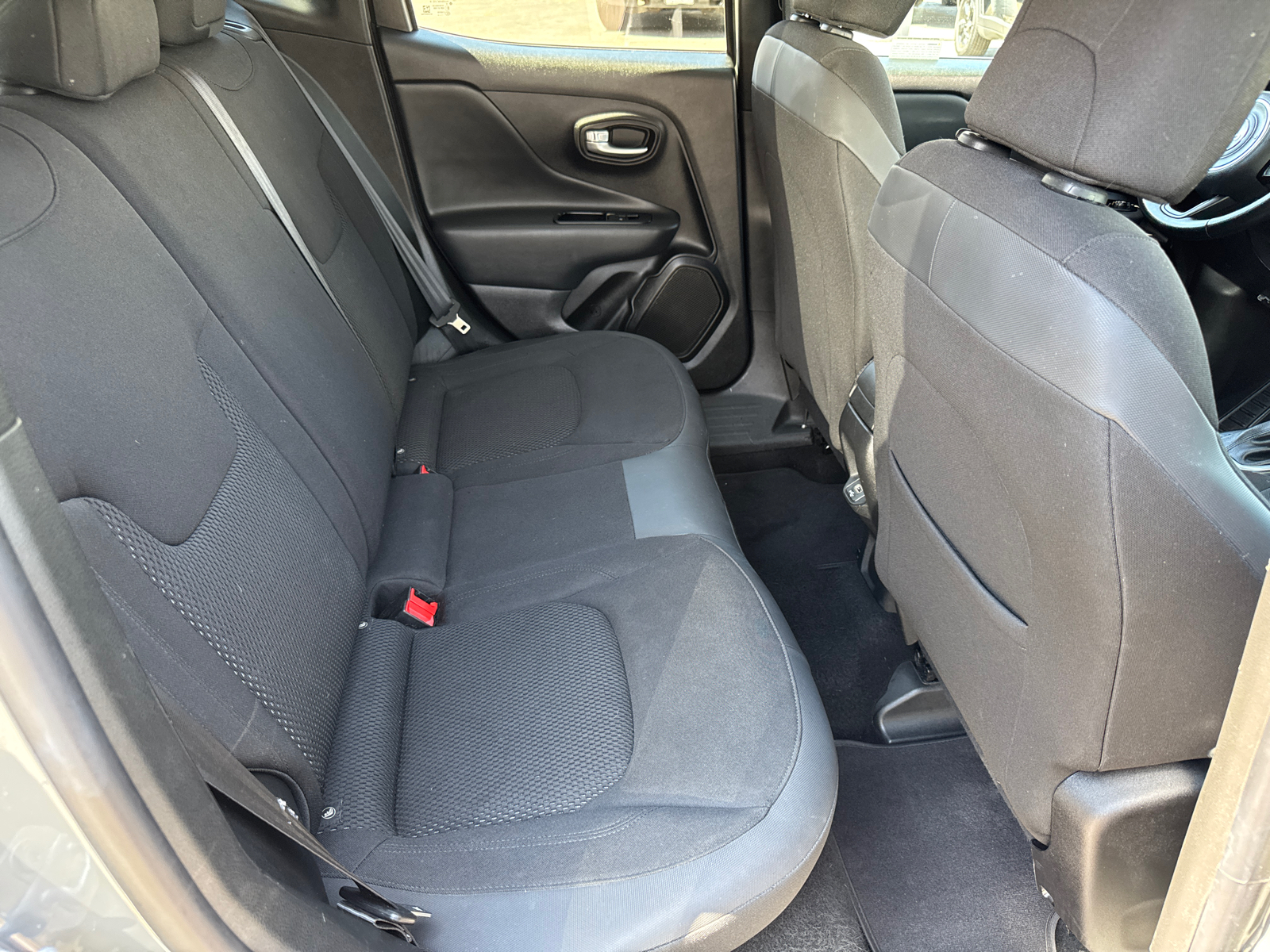2020 Jeep Renegade Altitude photo 4
