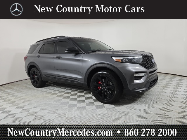 2021 Ford Explorer ST's photo