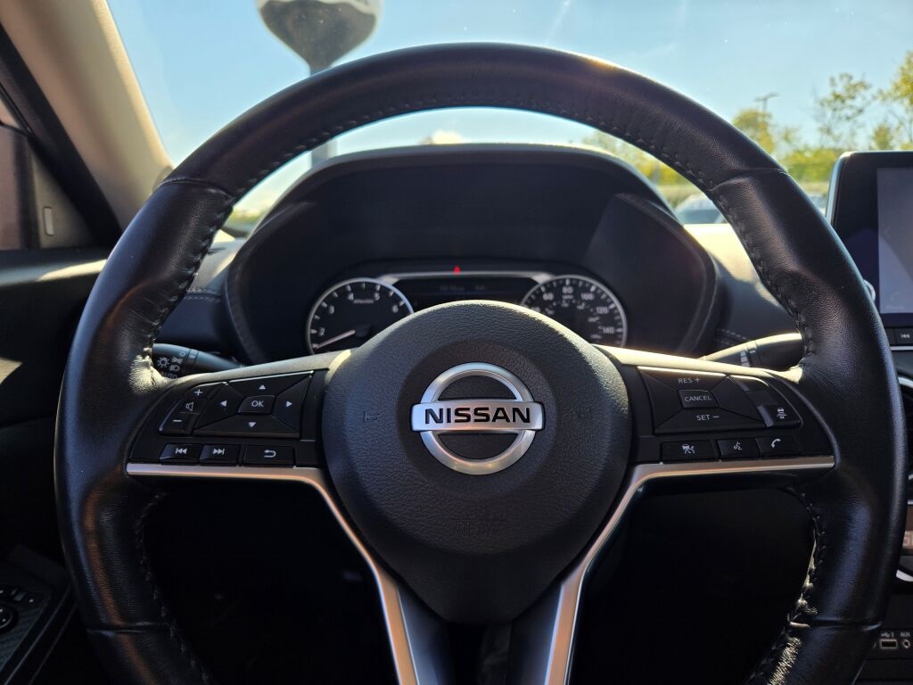 2020 Nissan Sentra SV photo 25