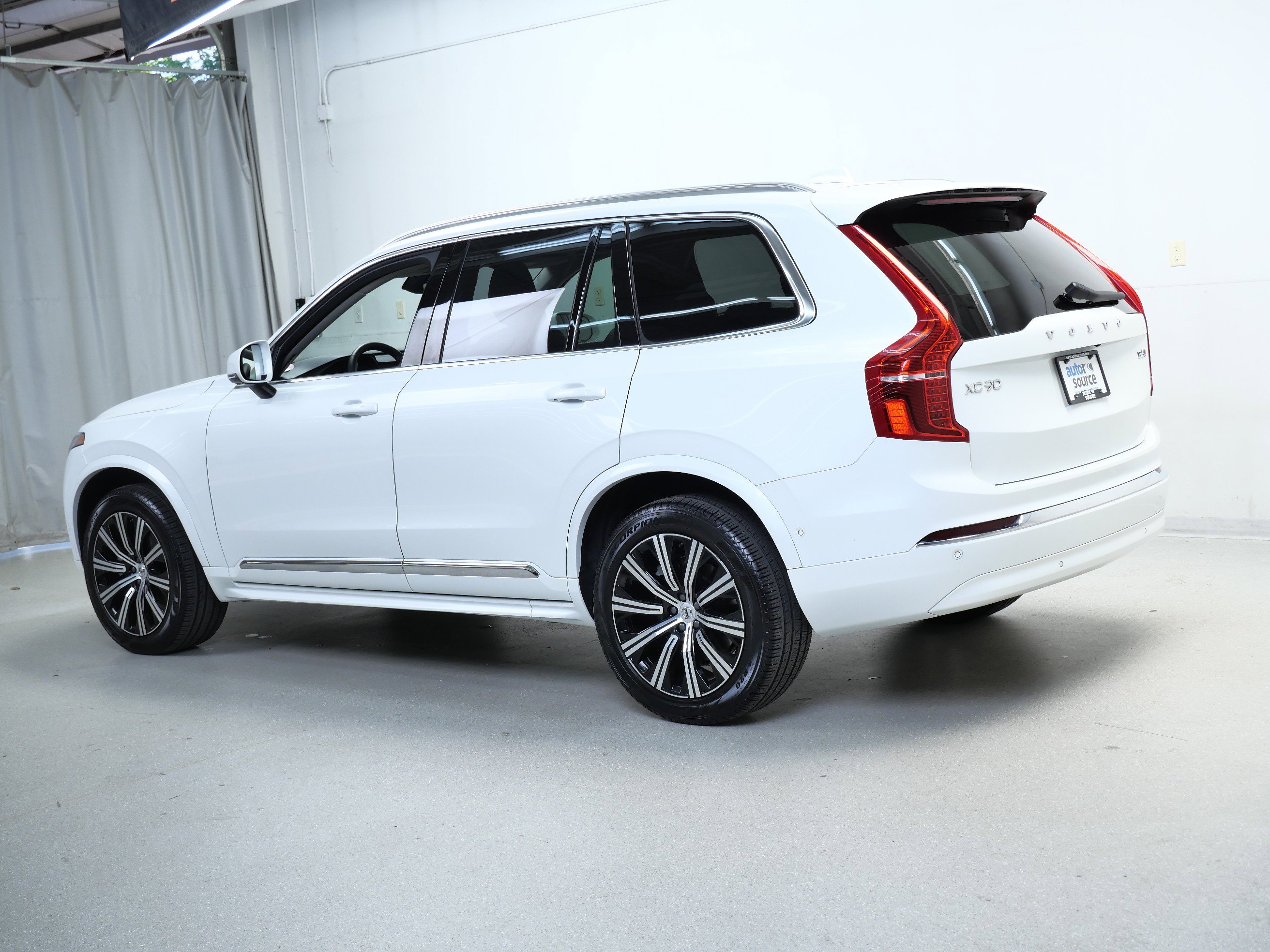 2025 Volvo XC90 Plus photo 10