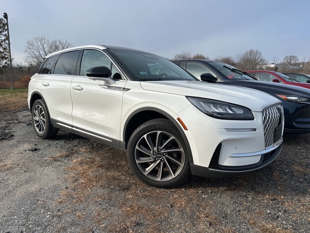 2023 Lincoln Corsair Base's photo