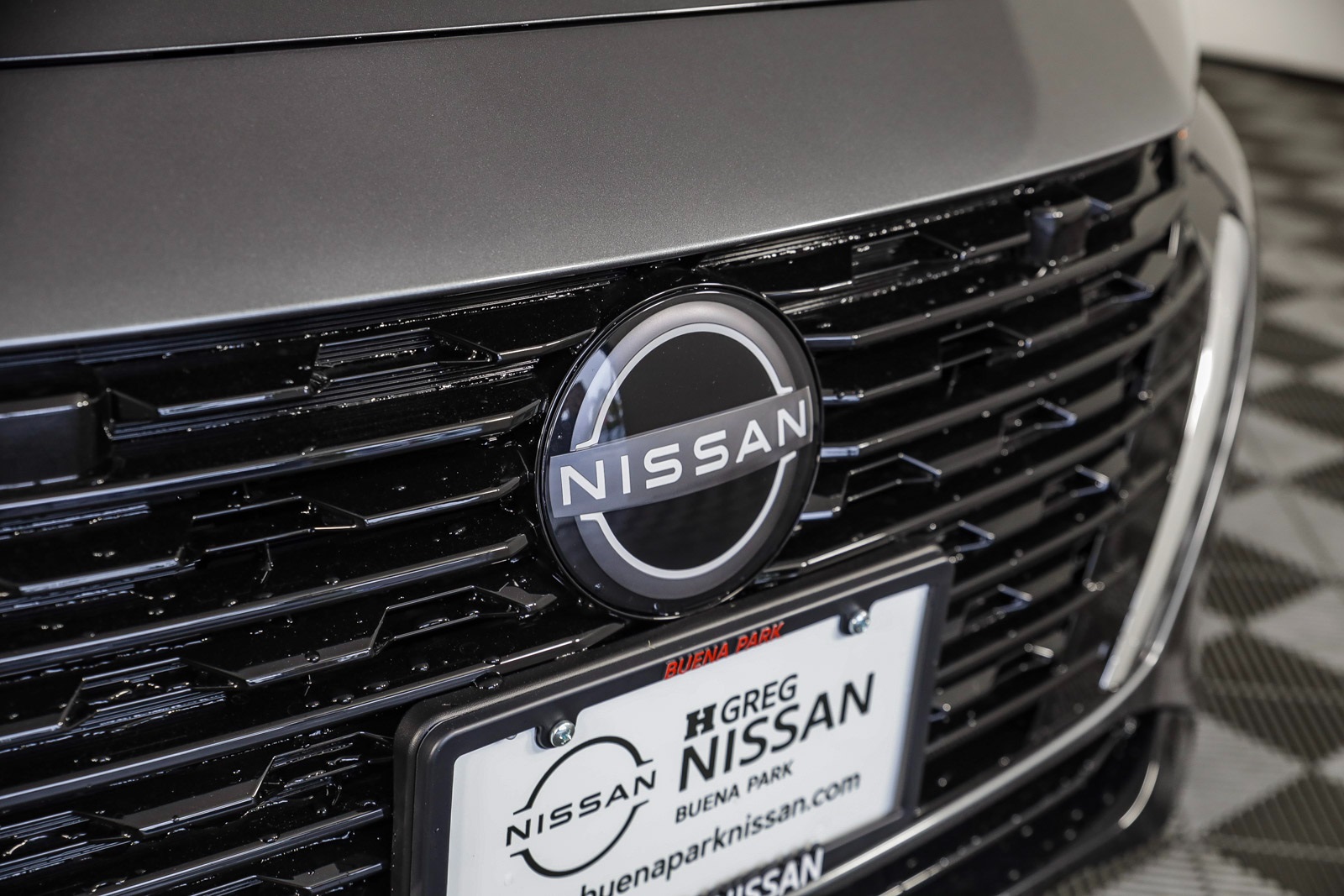 2025 Nissan Sentra SV photo 3