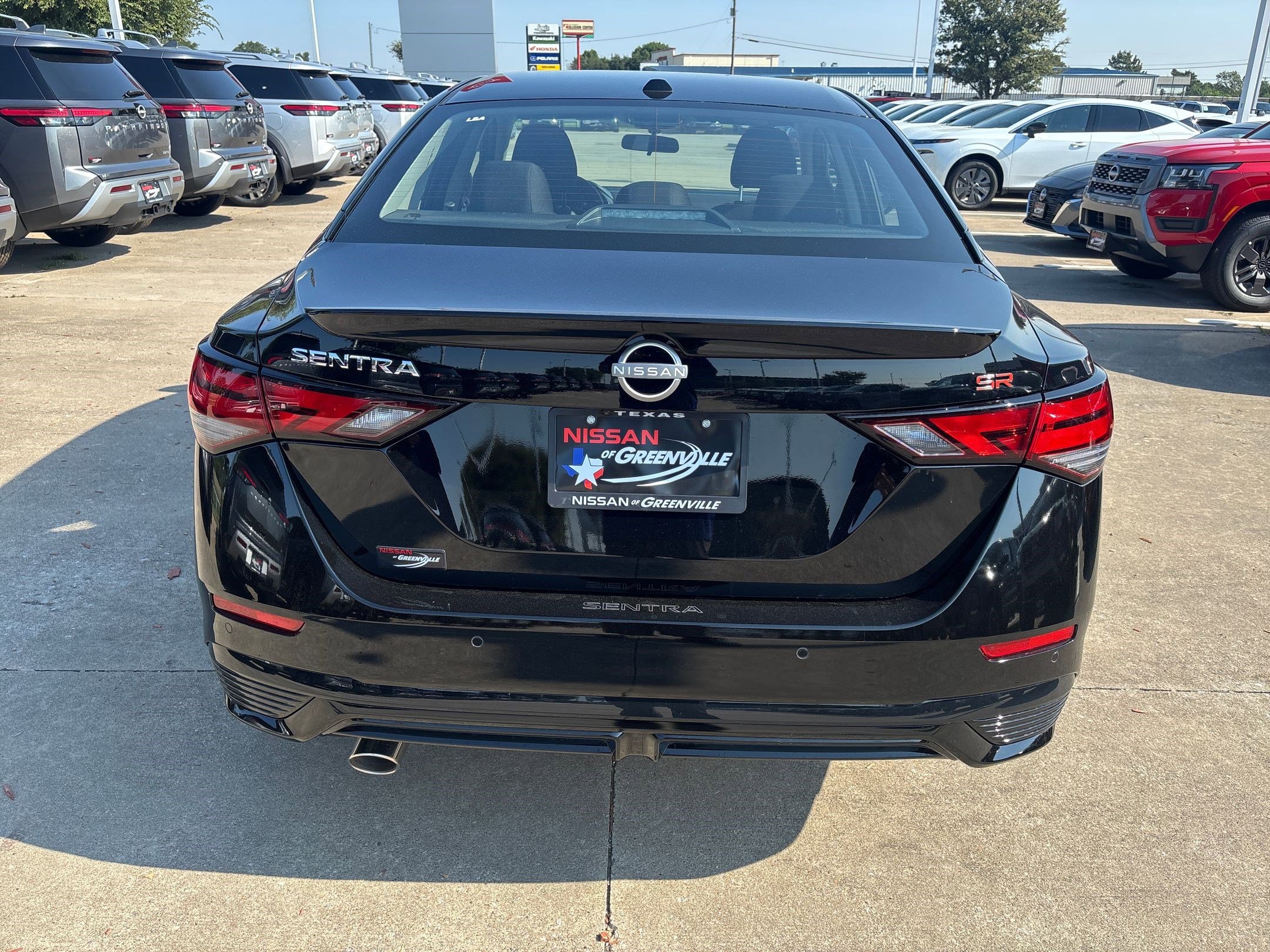 2025 Nissan Sentra SR photo 9