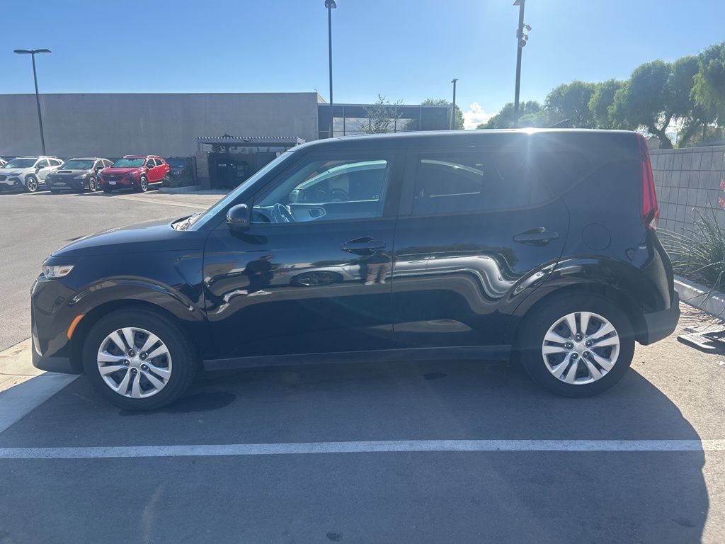 2020 Kia Soul LX photo 2