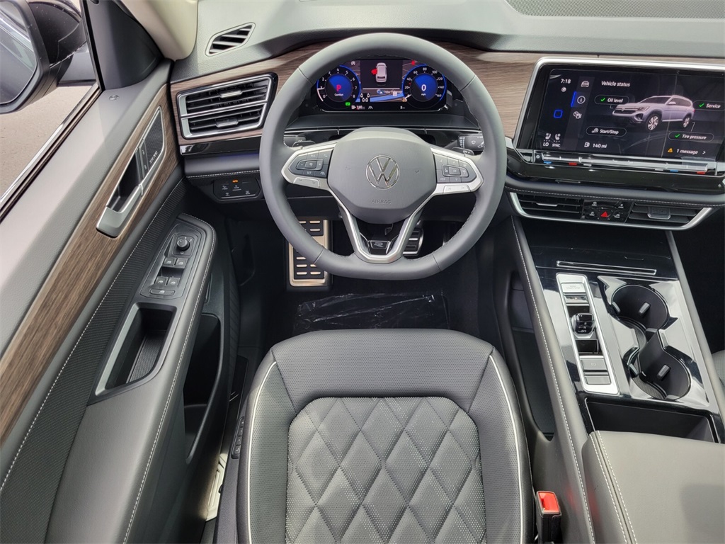 2026 Volkswagen Atlas SEL Premium R-Line photo 8
