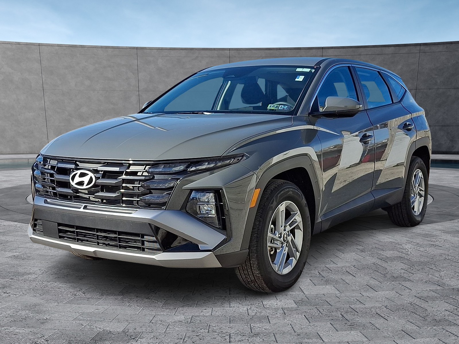 2025 Hyundai Tucson SE photo 4