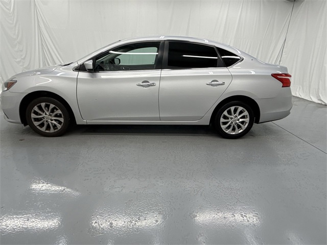 2018 Nissan Sentra SV photo 2