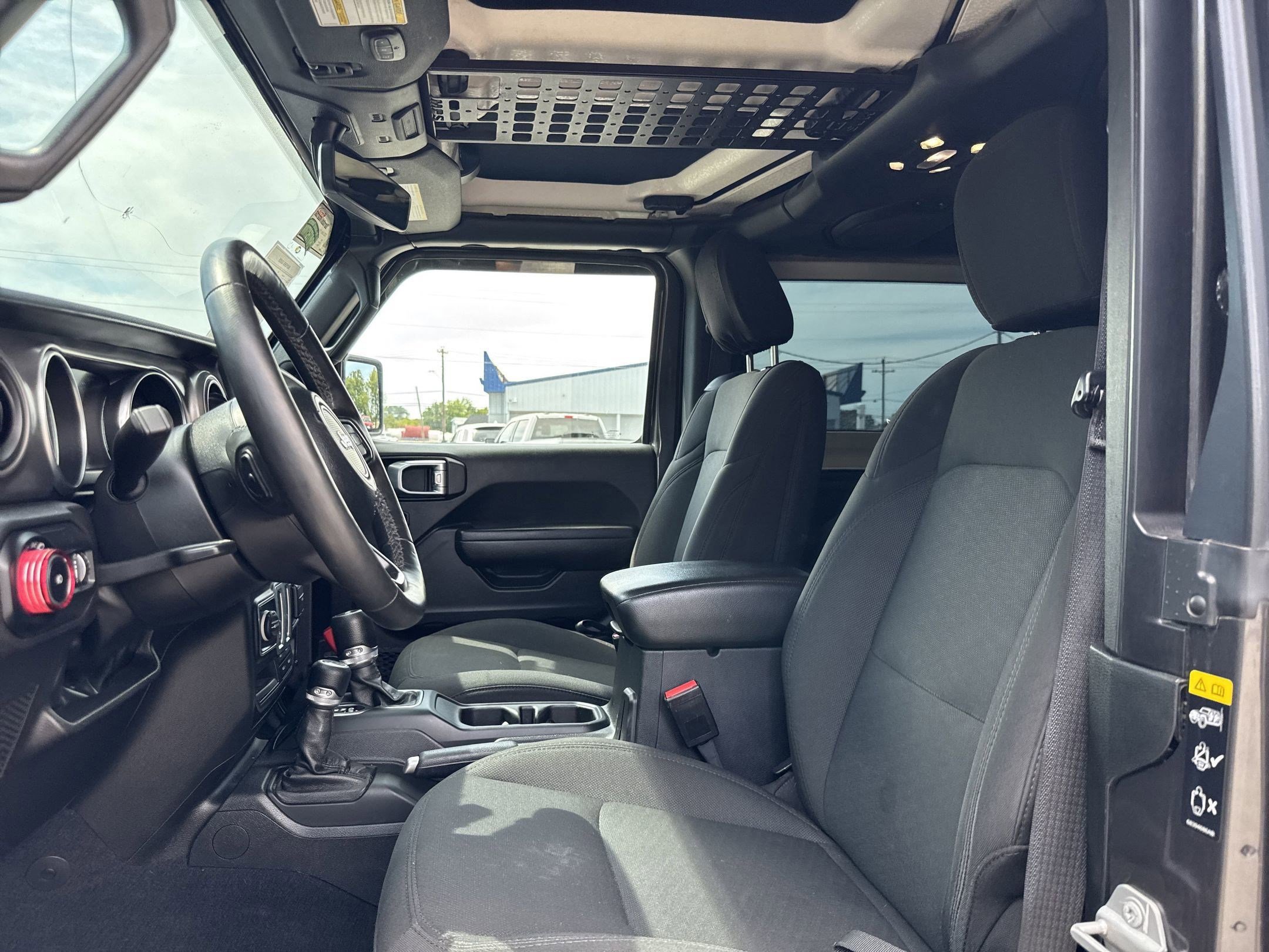 2023 Jeep Wrangler Willys photo 4