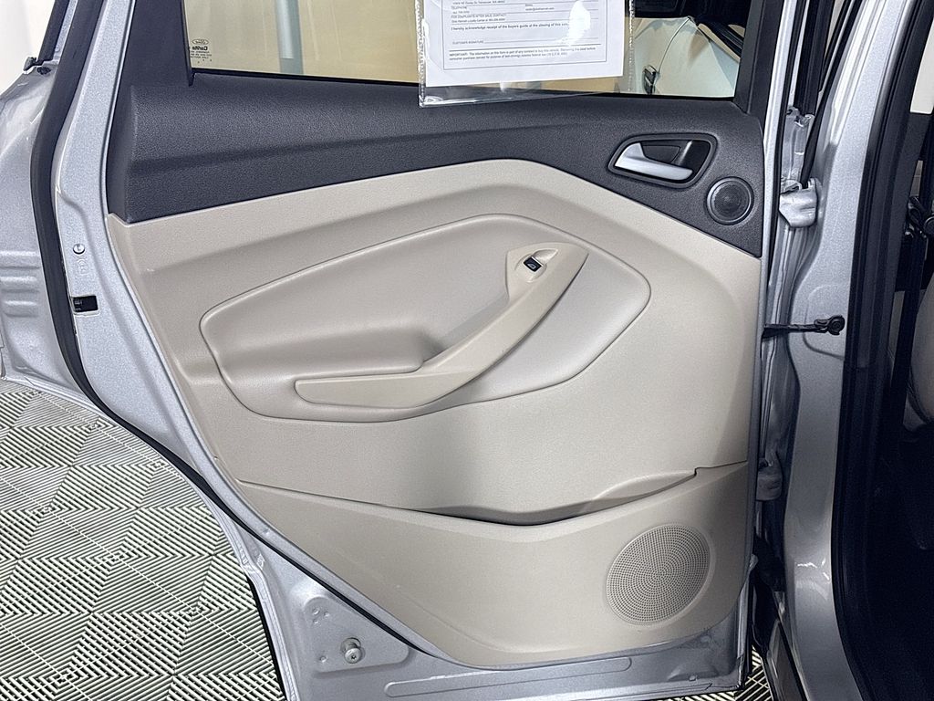 2019 Ford Escape Titanium photo 19