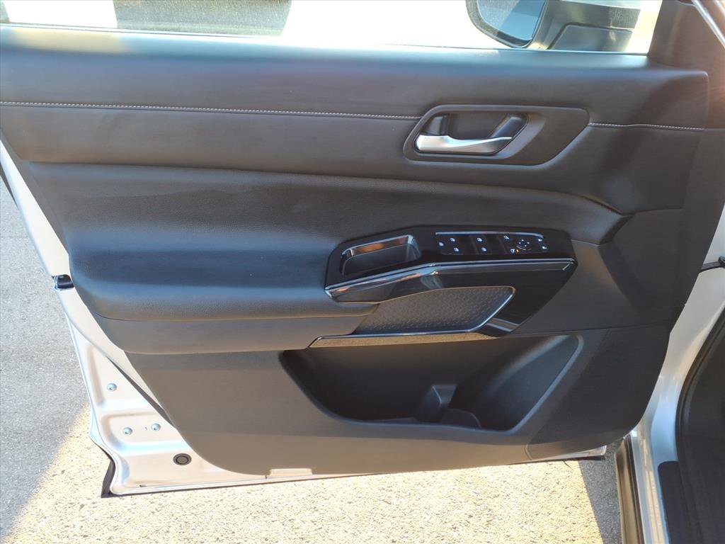2022 Nissan Pathfinder SV photo 20