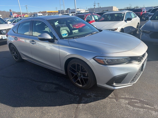 2022 Honda Civic Hatchback Sport Touring's photo