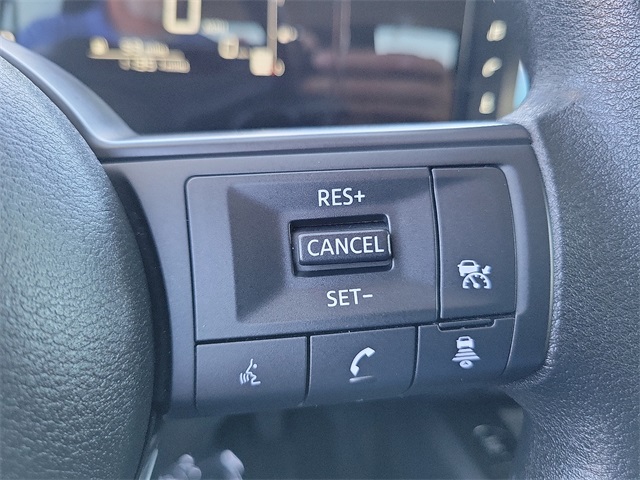 2025 Nissan Kicks SV photo 4
