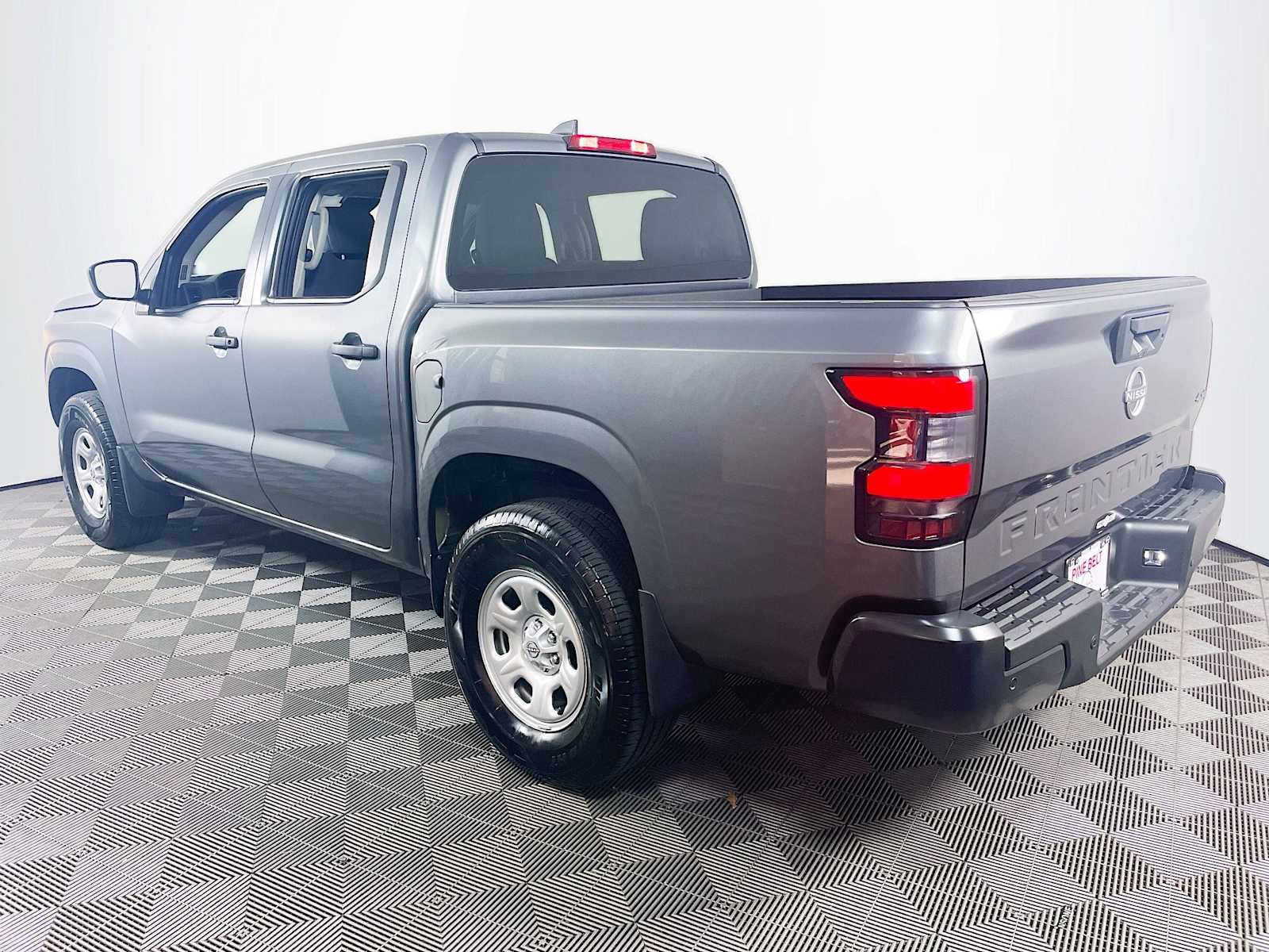 2024 Nissan Frontier S photo 6