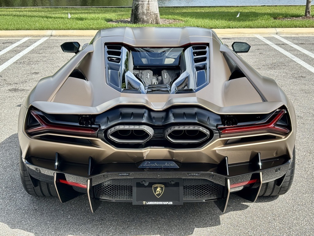 2024 Lamborghini Revuelto photo 10