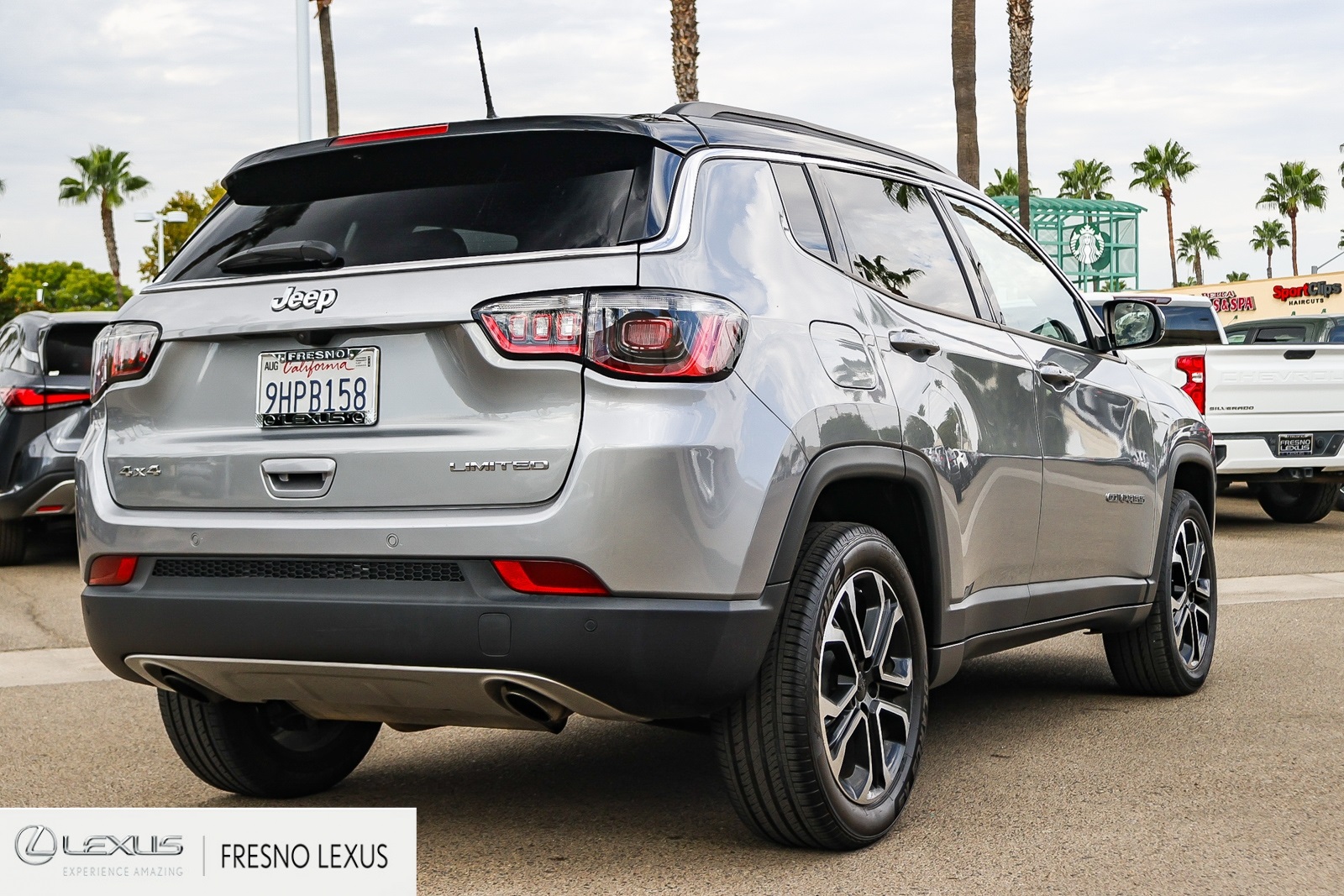 2023 Jeep Compass Limited photo 3