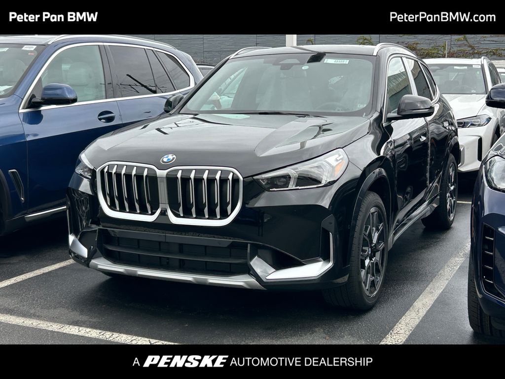 2026 BMW X1 28i's photo