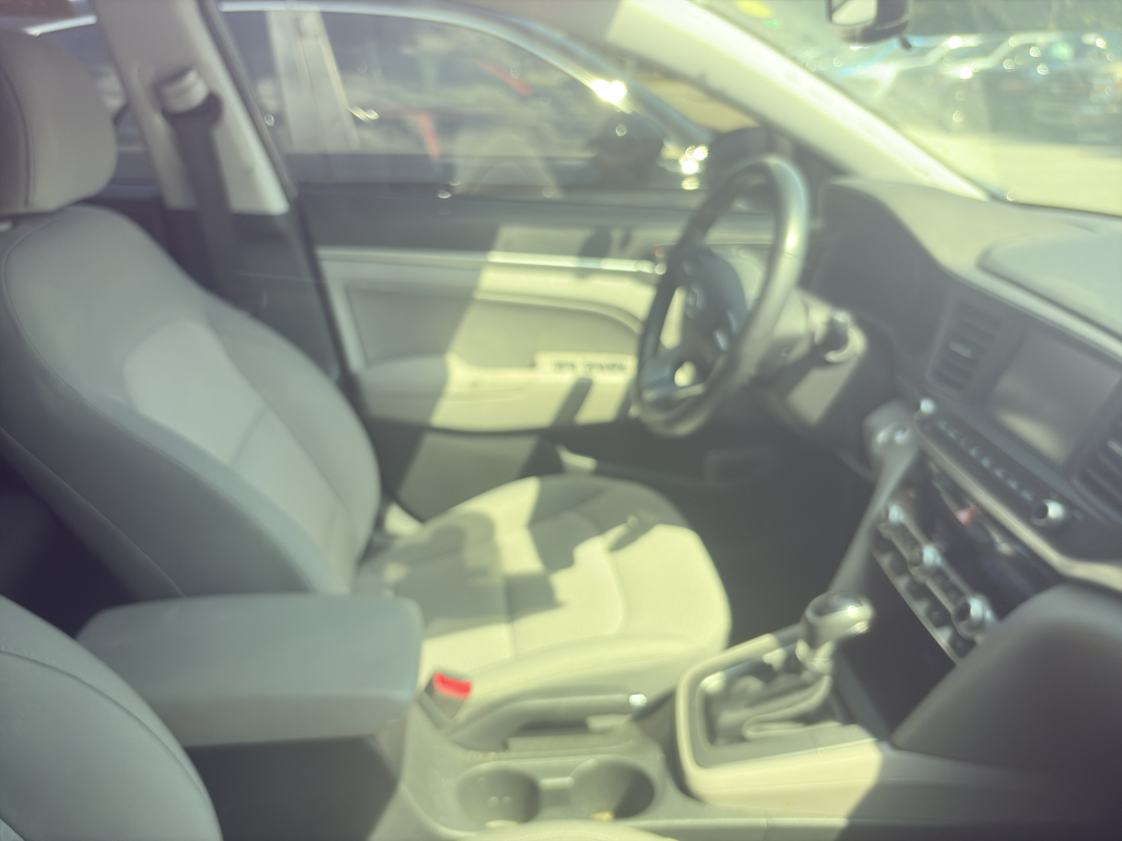 2020 Hyundai Elantra Value Edition photo 4