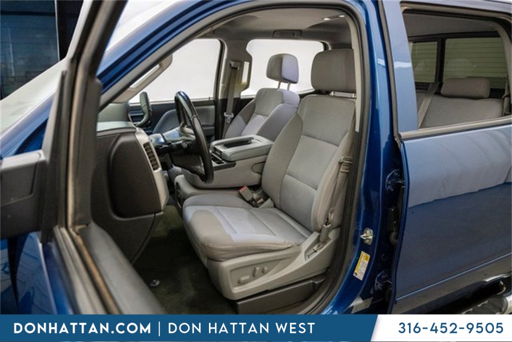 2016 Chevrolet Silverado 1500 LT photo 3