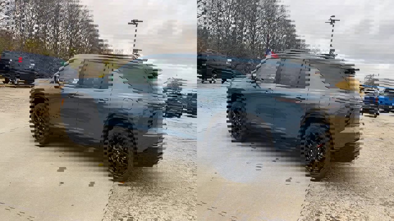 2026 Chevrolet Traverse RS photo 3