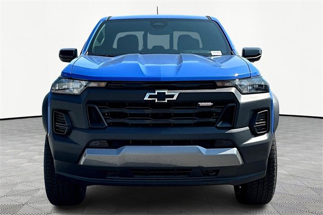 2025 Chevrolet Colorado Trail Boss photo 2