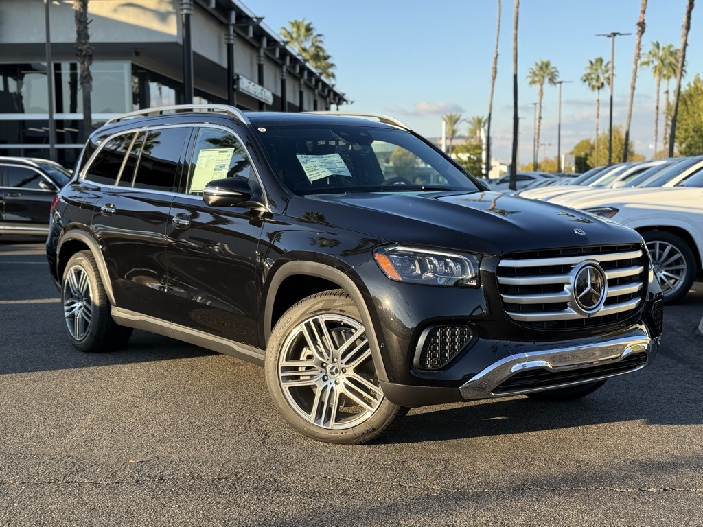 2025 Mercedes-Benz GLS Base's photo