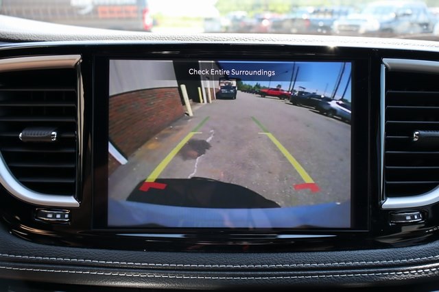 2025 Chrysler Pacifica photo 19