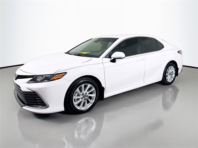 2024 Toyota Camry LE photo 4