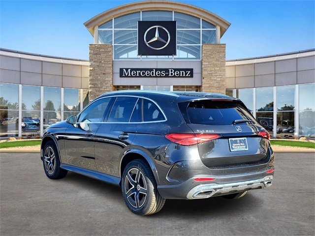 2025 Mercedes Benz GLC 300 4MATIC photo 3