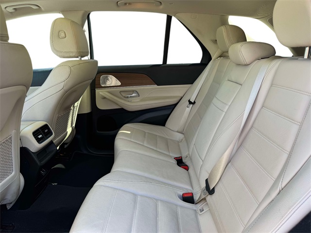 2021 Mercedes Benz GLE 580 4MATIC photo 4