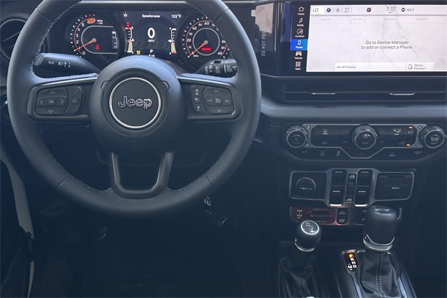 2025 Jeep Wrangler Rubicon photo 13
