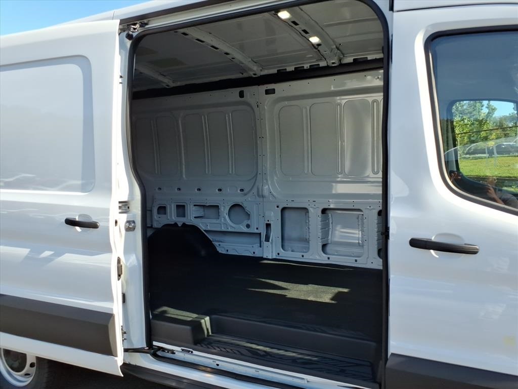 2025 Ford Transit photo 6