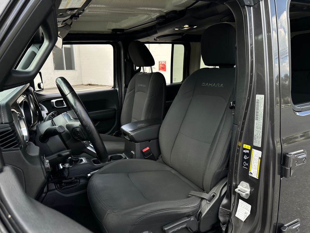 2020 Jeep Wrangler Unlimited Sahara photo 14