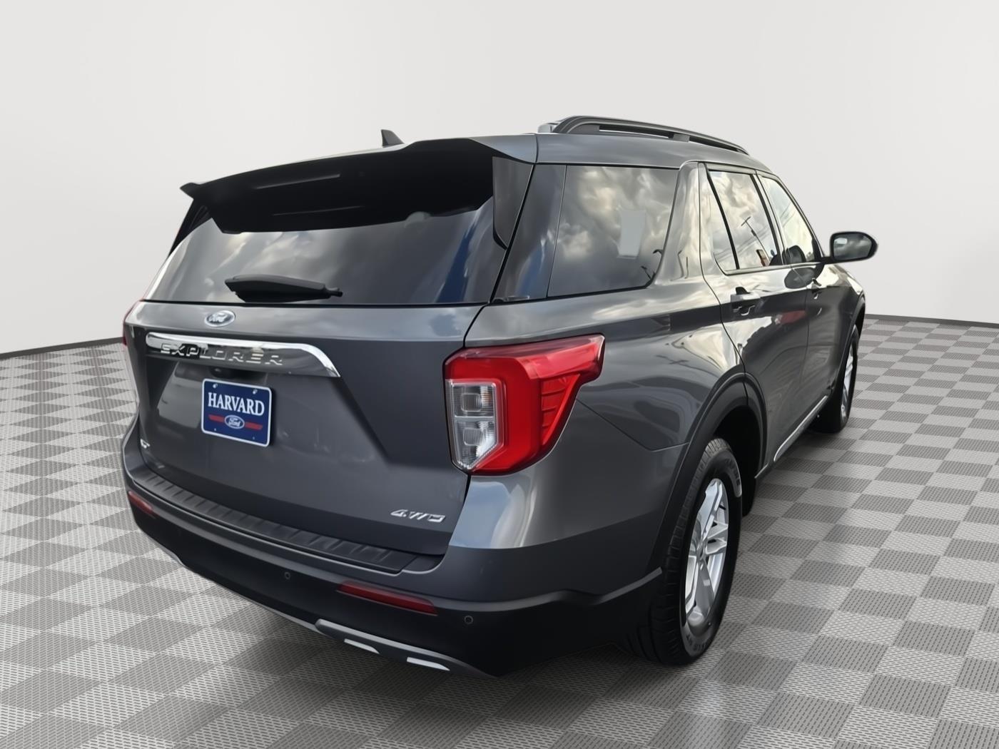 2023 Ford Explorer XLT photo 4