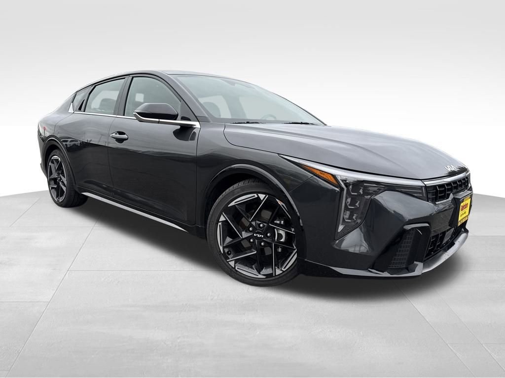 2025 Kia K4 GT-Line's photo