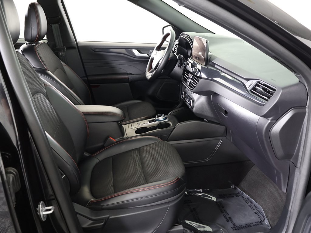 2025 Ford Escape Hybrid ST-Line Select photo 26