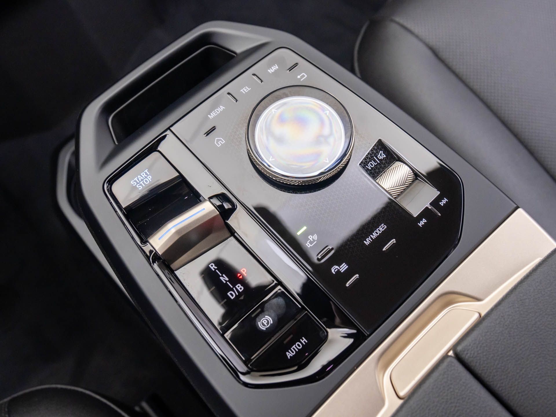2025 Bmw iX photo 20